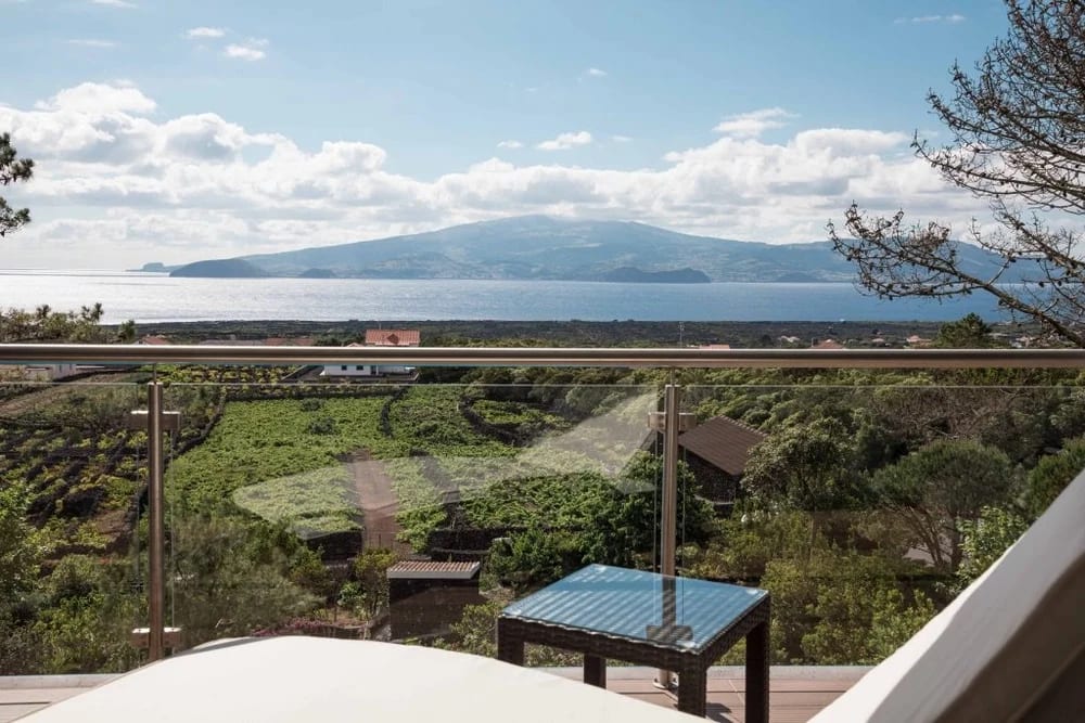 Panoramic balcony view toward Faial